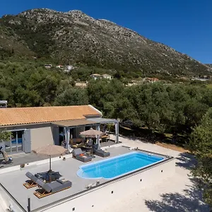  Holiday home Tree Of Life Greece